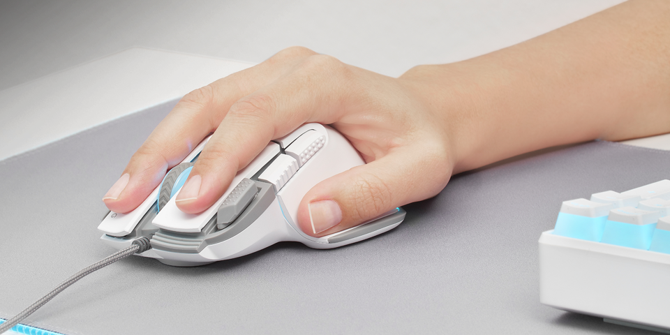 ERGONOMIC DESIGN WITH THUMB REST